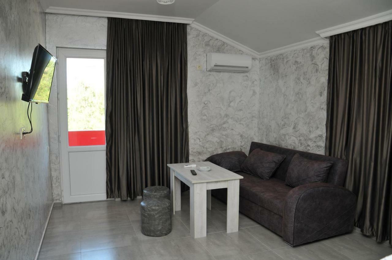 Giomari Hotel Ureki Ngoại thất bức ảnh