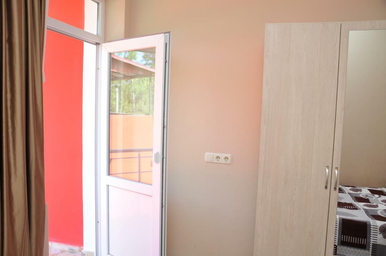 Giomari Hotel Ureki Ngoại thất bức ảnh